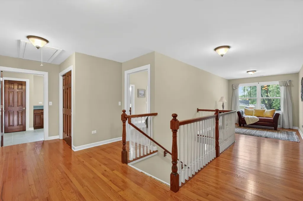 1045 Magnolia Lane Naperville IL 60540