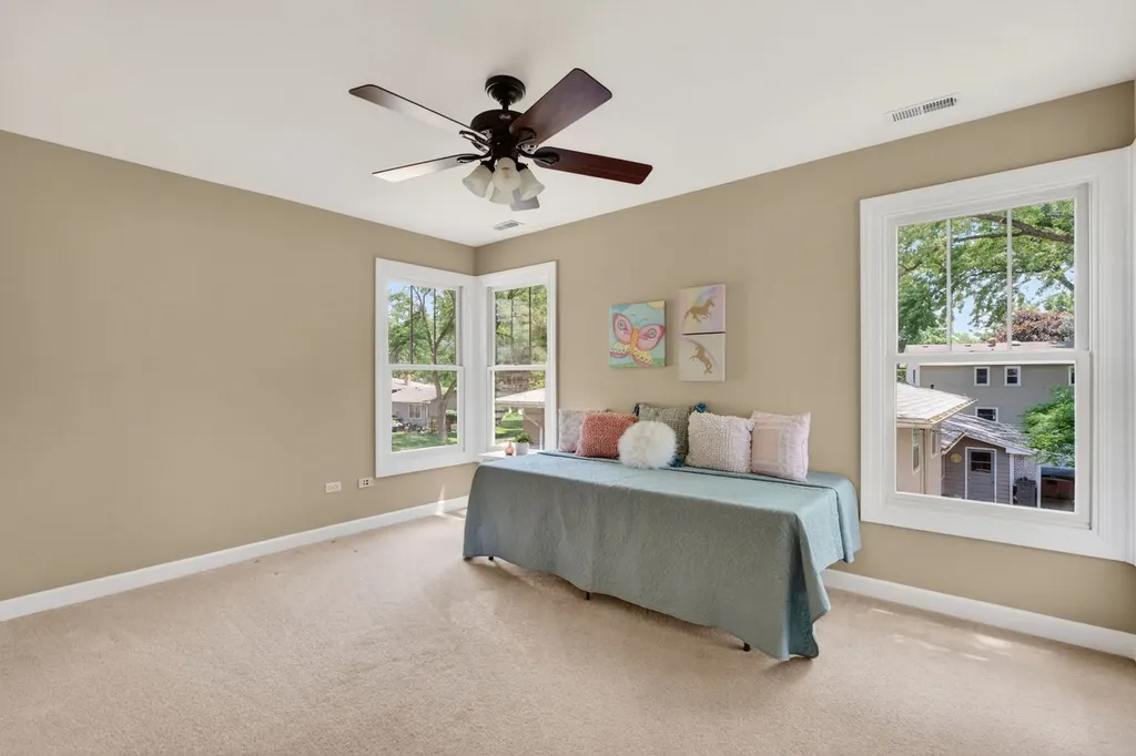 1045 Magnolia Lane Naperville IL 60540