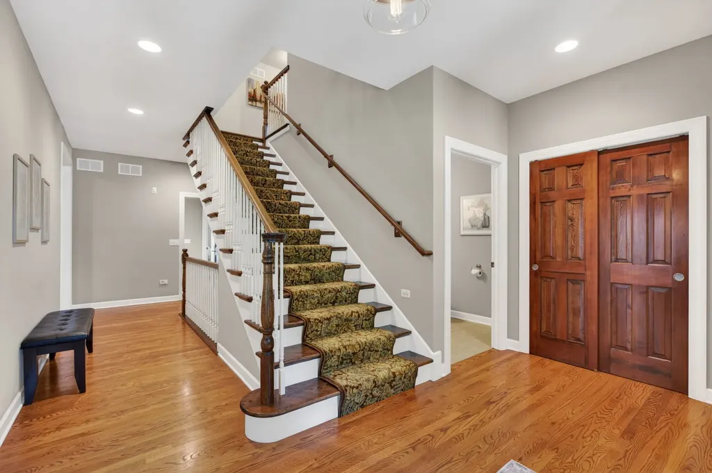 1045 Magnolia Lane Naperville IL 60540