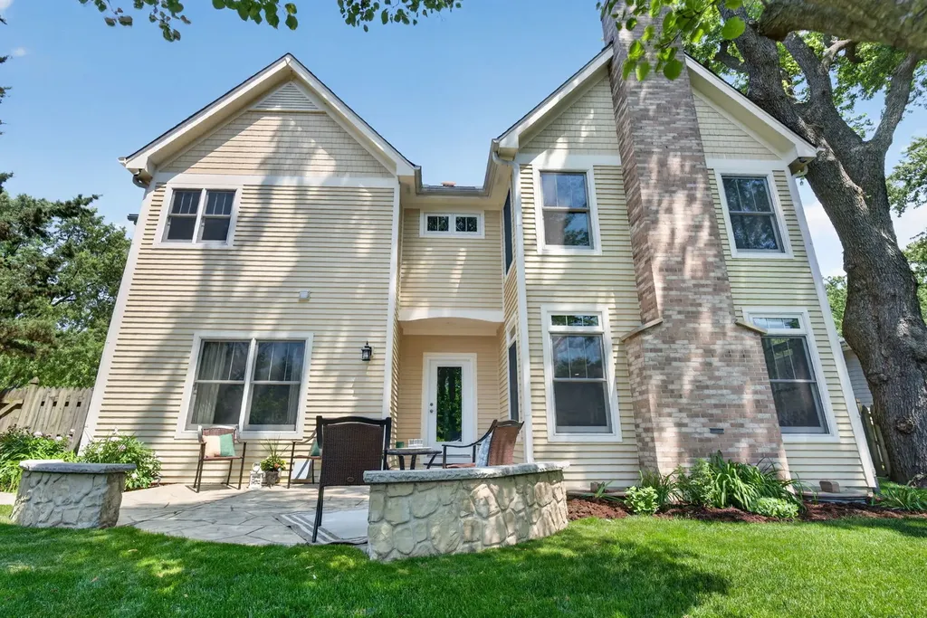1045 Magnolia Lane Naperville IL 60540