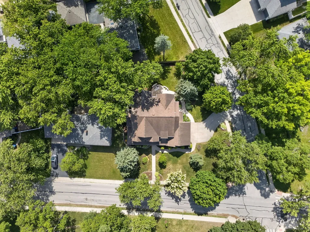 1045 Magnolia Lane Naperville IL 60540