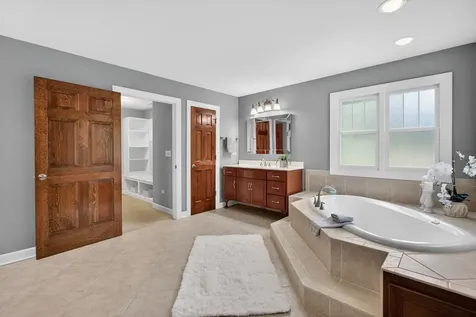 1045 Magnolia Lane Naperville IL 60540