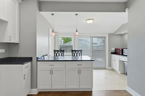 1536 Clinton Avenue Berwyn IL 60402