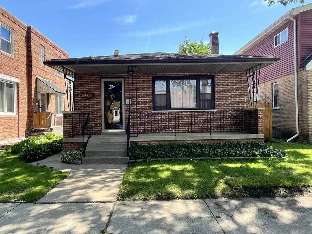 10939 South Avenue F Chicago IL 60617