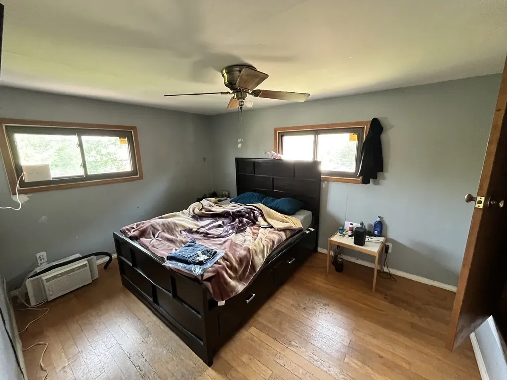 10939 South Avenue F Chicago IL 60617