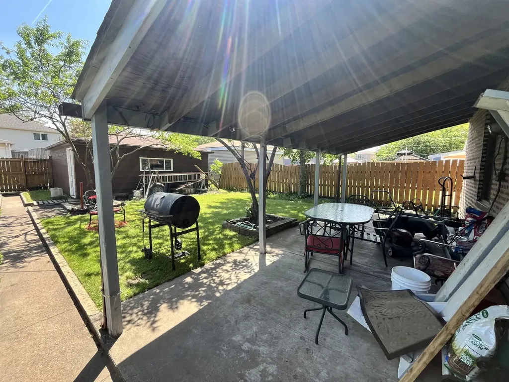 10939 South Avenue F Chicago IL 60617