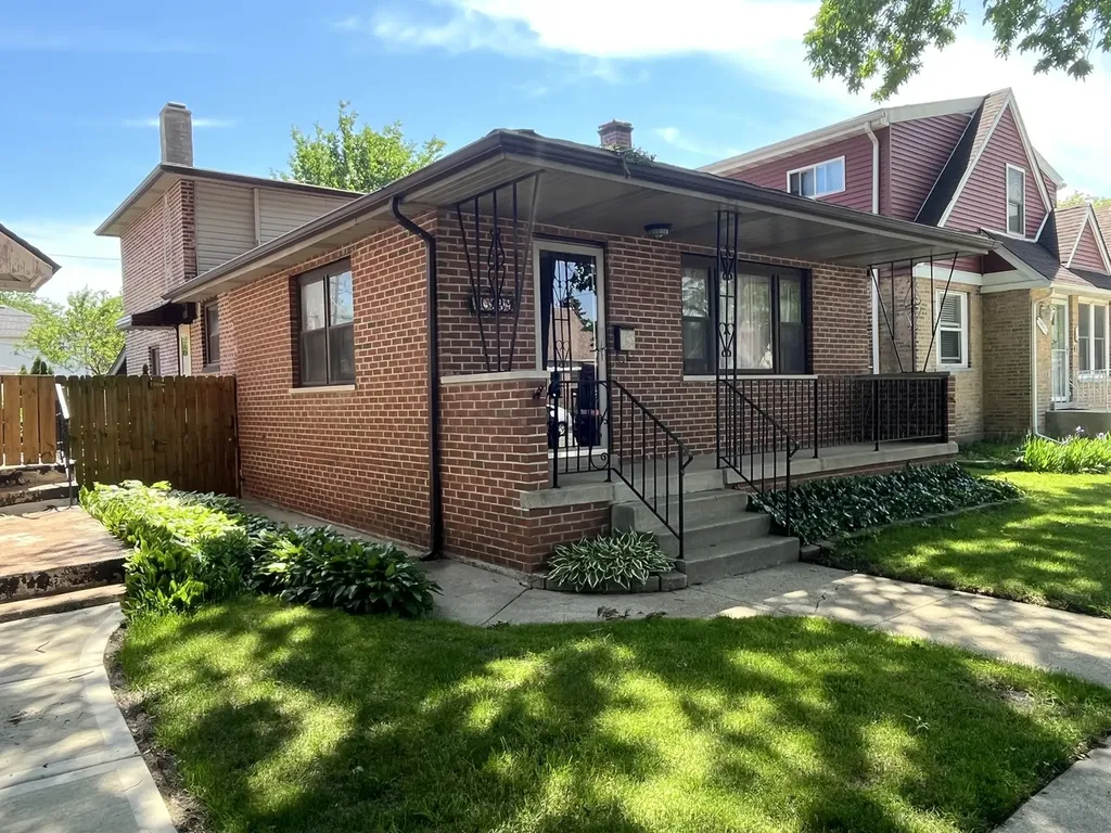 10939 South Avenue F Chicago IL 60617