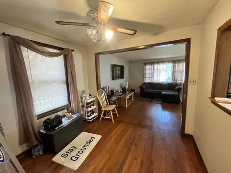 10939 South Avenue F Chicago IL 60617