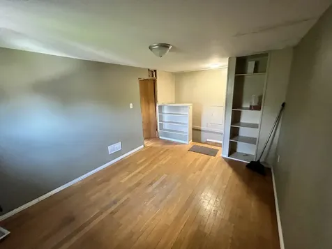 10939 South Avenue F Chicago IL 60617