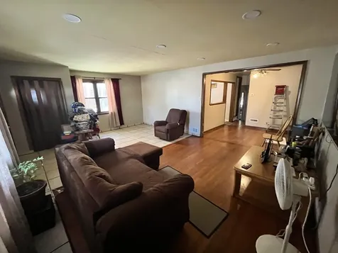 10939 South Avenue F Chicago IL 60617