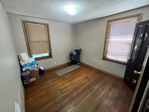 10939 South Avenue F Chicago IL 60617