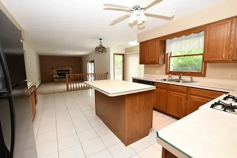 1817 Charnbrook Drive Mchenry IL 60051