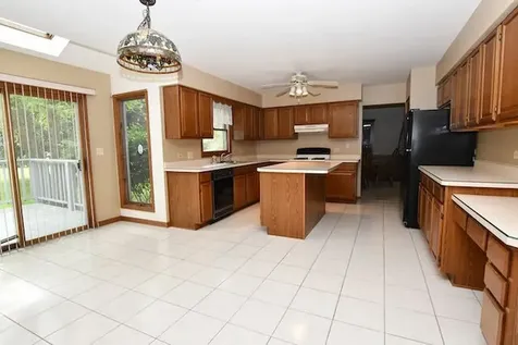 1817 Charnbrook Drive Mchenry IL 60051