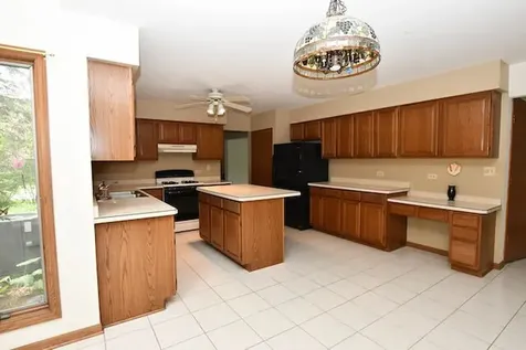 1817 Charnbrook Drive Mchenry IL 60051