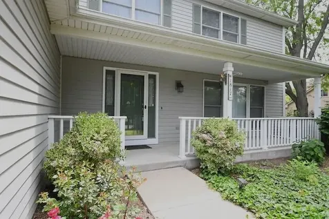 1817 Charnbrook Drive Mchenry IL 60051