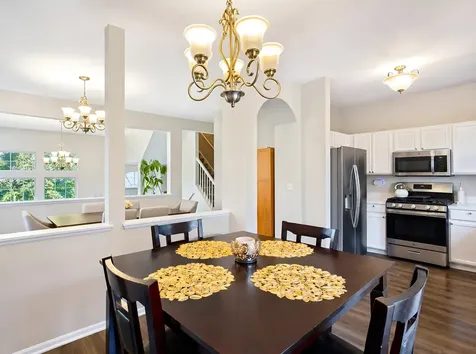 2443 Courtyard Circle Aurora IL 60506
