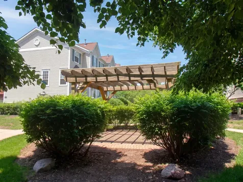 2443 Courtyard Circle Aurora IL 60506