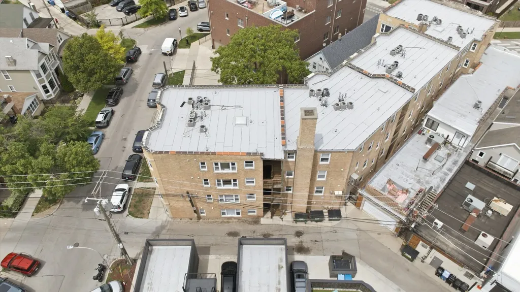 3215 North Francisco Avenue Chicago IL 60618