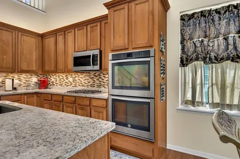 819 Canton Drive Oswego IL 60543