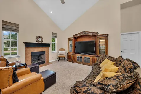 819 Canton Drive Oswego IL 60543