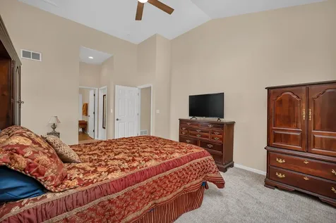819 Canton Drive Oswego IL 60543