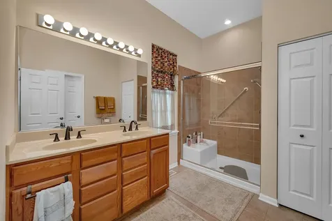 819 Canton Drive Oswego IL 60543