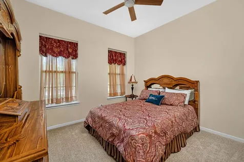 819 Canton Drive Oswego IL 60543