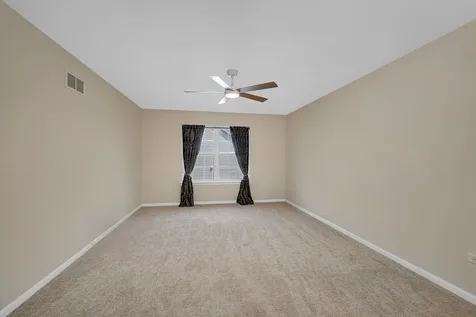 819 Canton Drive Oswego IL 60543