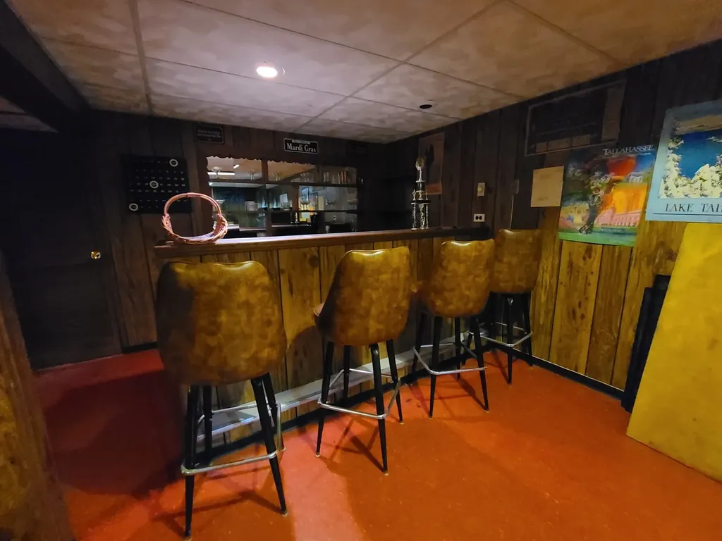 8319 South Crandon Avenue Chicago IL 60617