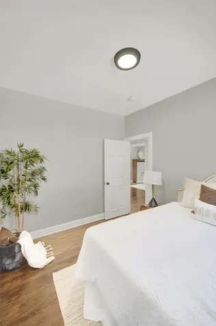 7707 South Ridgeland Avenue Chicago IL 60649