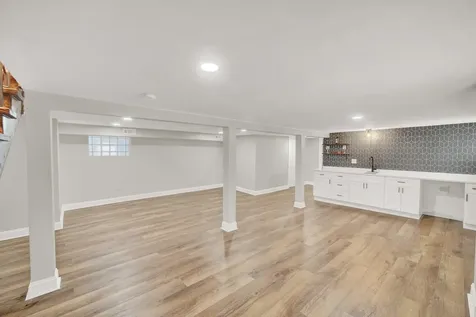 7707 South Ridgeland Avenue Chicago IL 60649