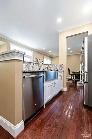 335 Wentworth Lane Bartlett IL 60103