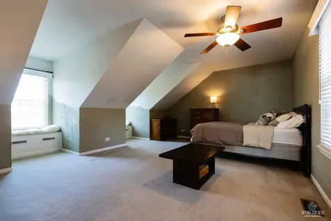 335 Wentworth Lane Bartlett IL 60103