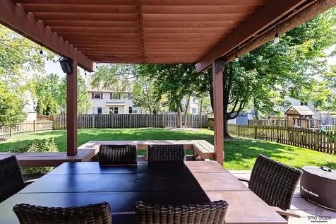 335 Wentworth Lane Bartlett IL 60103