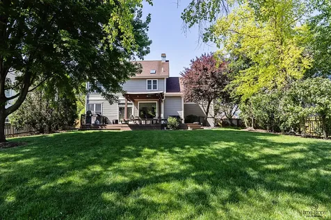 335 Wentworth Lane Bartlett IL 60103