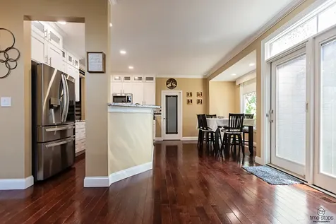 335 Wentworth Lane Bartlett IL 60103