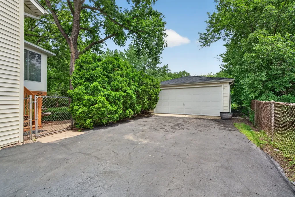 100 Shady Lane Bolingbrook IL 60440