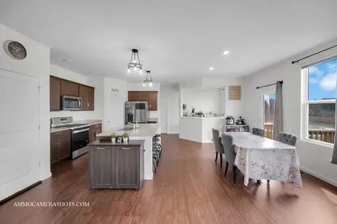 1398 Kessler Drive Mundelein IL 60060