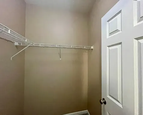 526 Grosvenor Lane Aurora IL 60504
