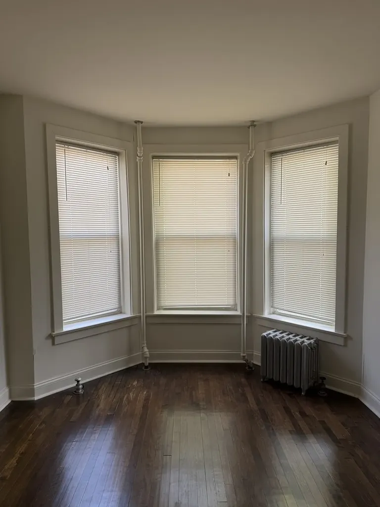 2833 West Walnut Street Chicago IL 60612