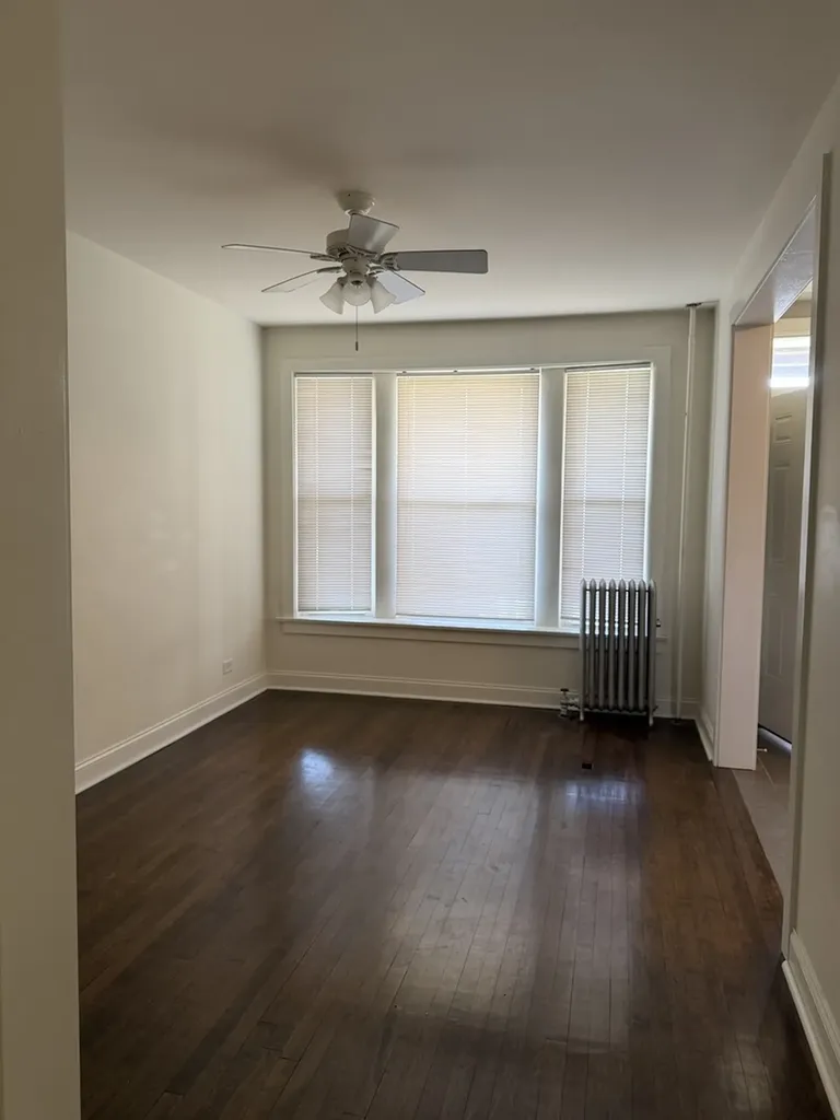 2833 West Walnut Street Chicago IL 60612
