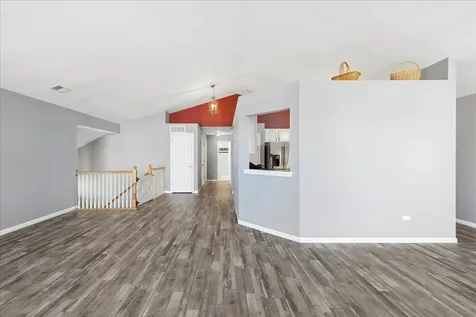 5223 Glenbrook Trail Mchenry IL 60050