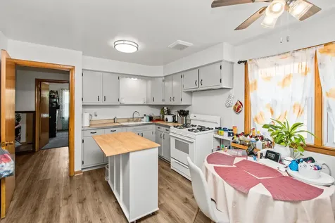 6252 West Irving Park Road Chicago IL 60634