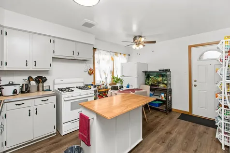 6252 West Irving Park Road Chicago IL 60634