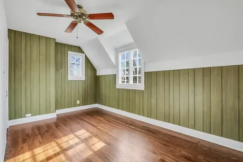 526 West Jackson Street Woodstock IL 60098
