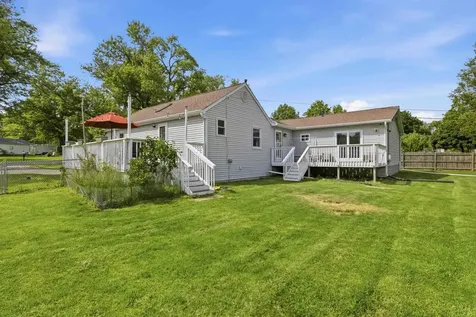 37883 North Watts Avenue Spring Grove IL 60081