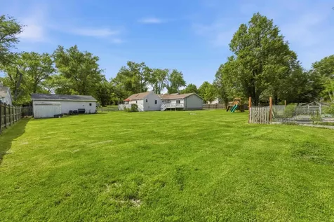 37883 North Watts Avenue Spring Grove IL 60081