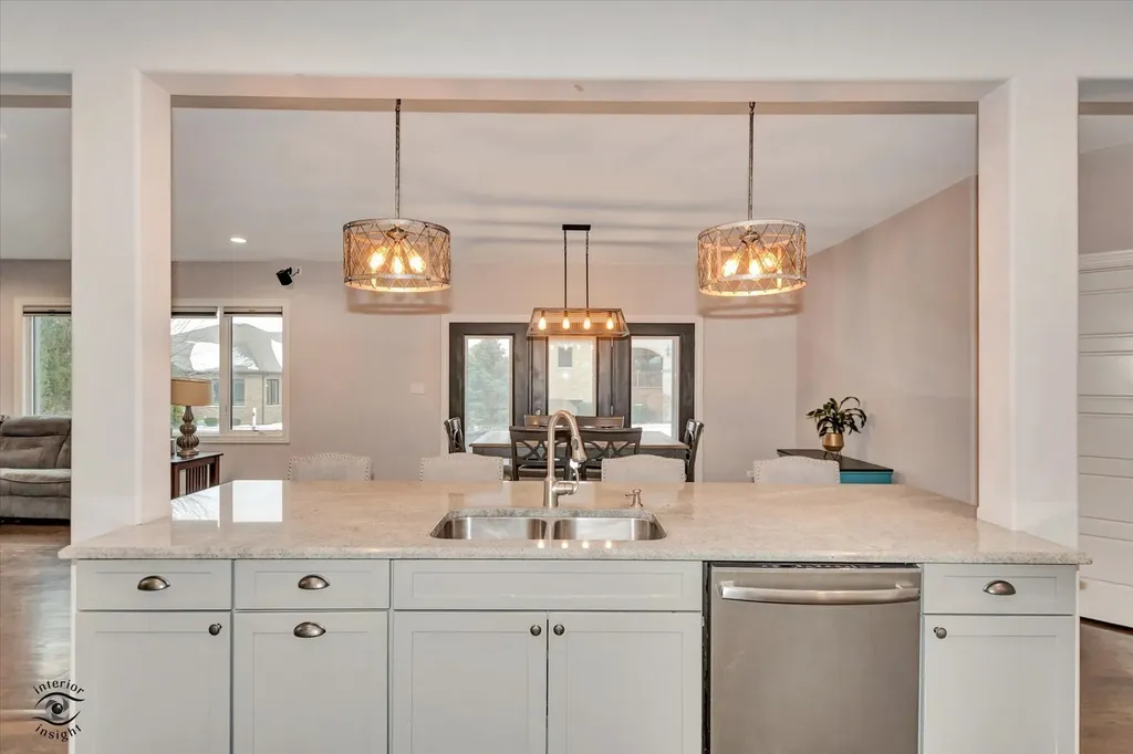1973 Edgeview Drive New Lenox IL 60451