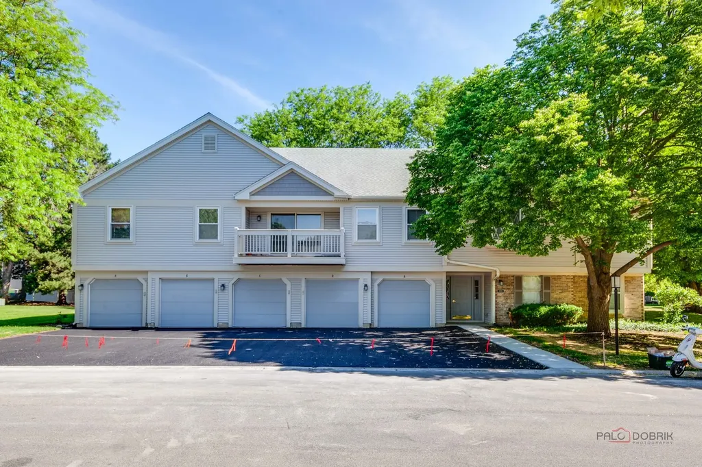 1209 Bradwell Lane Mundelein IL 60060