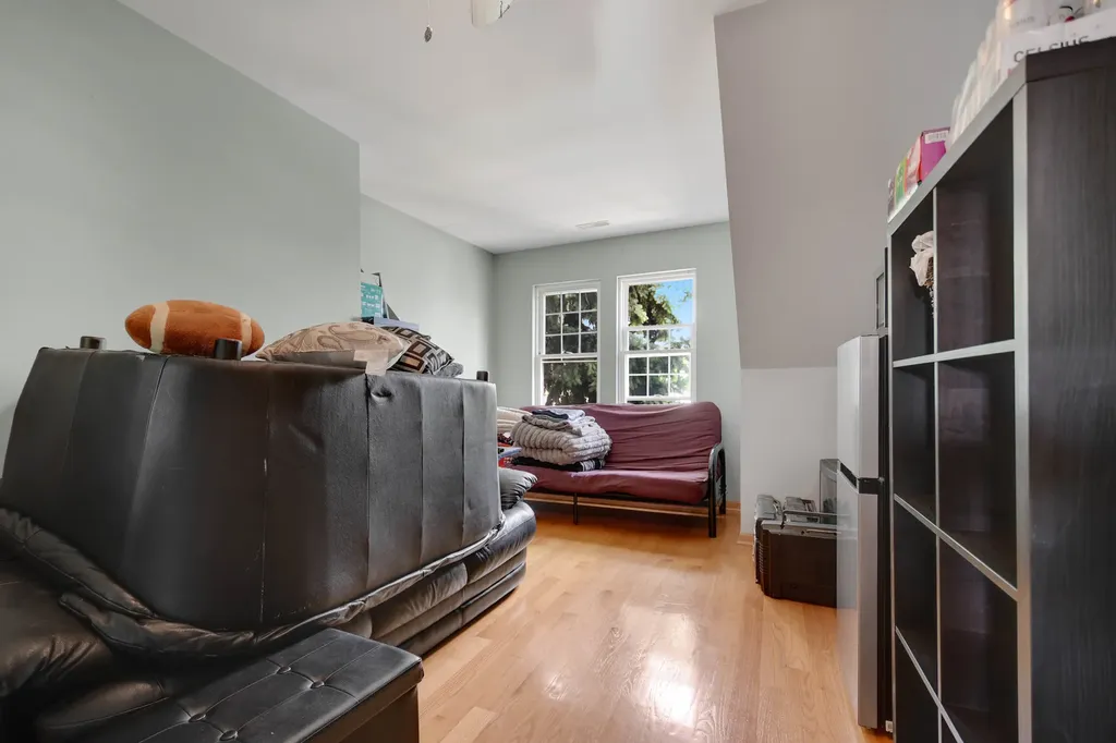 4820 South Lotus Avenue Chicago IL 60638